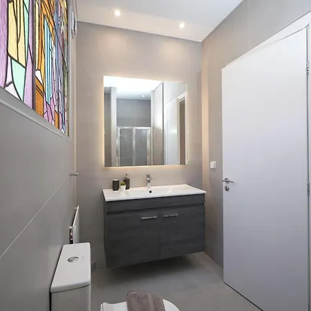 B 100mbps Wifi Apartment Athens